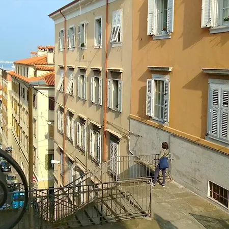 アパート Casa Antica - Historical In Old Center トリエステ