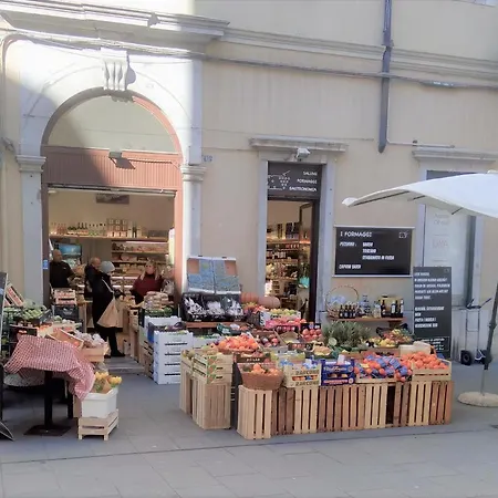 Casa Antica - Historical In Old Center アパート トリエステ