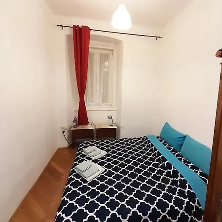 Casa Antica - Historical In Old Center アパート トリエステ