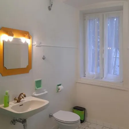 Casa Antica - Historical In Old Center アパート トリエステ