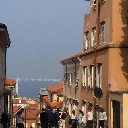 Casa Antica - Historical In Old City Center Appartement